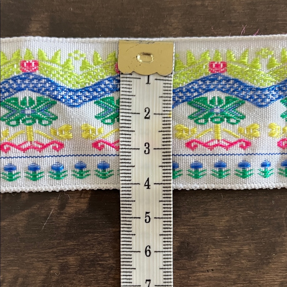 2 Colorful Ribbon Trims - Picture 4 of 6